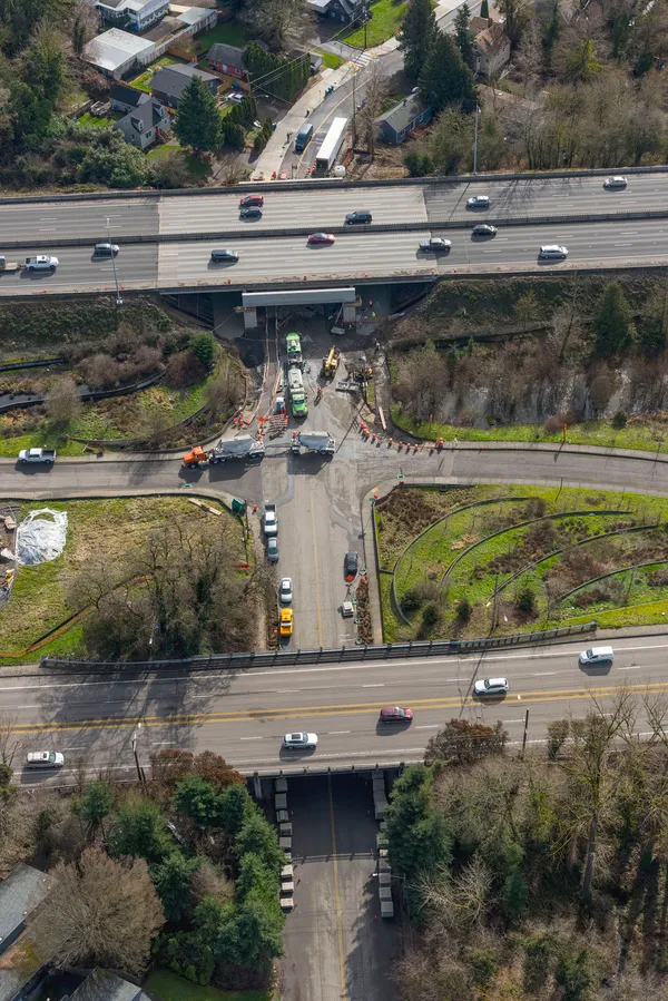 Overnight Closures Planned for I-5 and OR 43 as Portland Enjoys Sunny Saturday