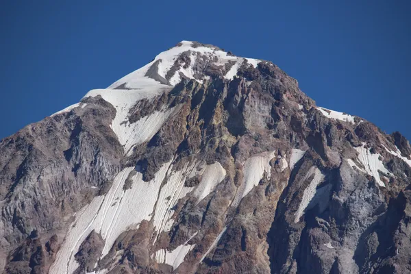 Mount Hood fatal fall near Devil’s Kitchen identifies 30-year-old Portland climber as Thomas Nathan Hostetler