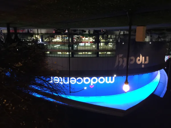 Sunday Morning Briefing: Post-Festival Glow and the Future of the Moda Center