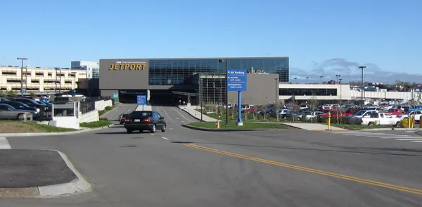 Portland International Jetport to overhaul restaurant concessions in 2026 under new master operator contract