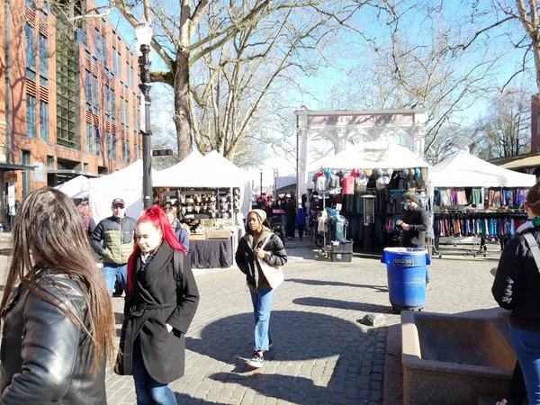 Seafood, Strings, and City Spirit: Your Portland Morning Briefing