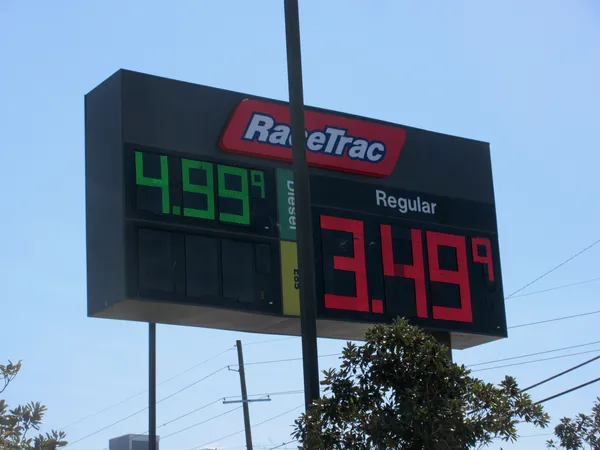 Portland-area gasoline moves above $5 at some stations, reshaping rideshare drivers’ costs and choices