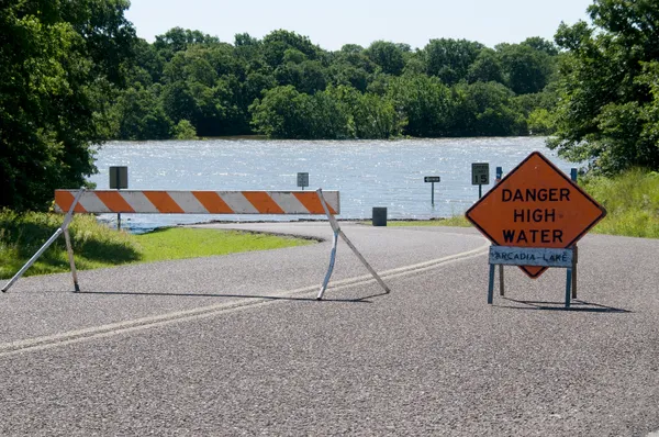 South Portland water main break on Ocean Street floods roadway, triggers ice hazards and lane closure